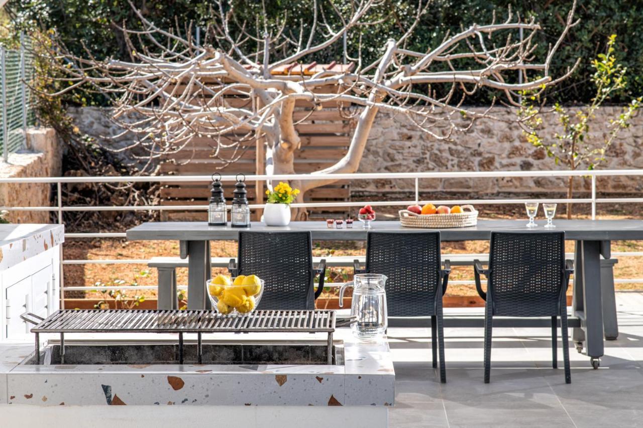 Alba Bianca Villa, Family Retreat With Heated Pool By Thinkvilla خيرسونِسوس المظهر الخارجي الصورة